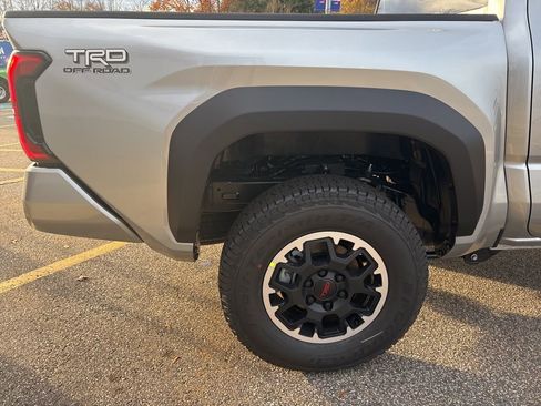 New 2025 Toyota Tacoma TRD Off-Road image 10