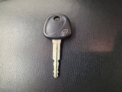 Used 2015 Hyundai Elantra SE image 32