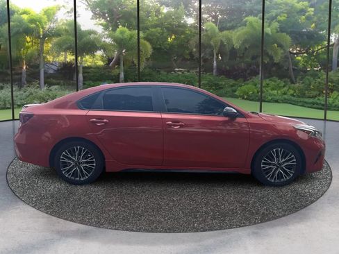 Used 2022 Kia Forte GT-Line w/ GT-Line Technology Package FWD image 4