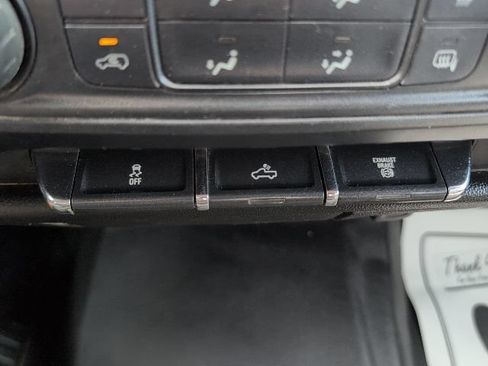 Used 2018 Chevrolet Silverado 2500 W/T w/ WT Fleet Convenience Package AWD/4WD image 22