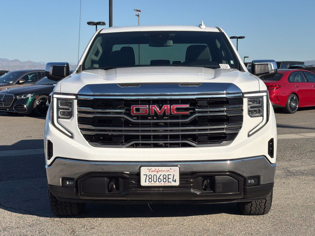 Used 2025 GMC Sierra 1500 SLT AWD/4WD image 3