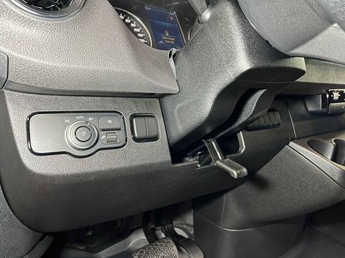 Used 2025 Mercedes-Benz Sprinter 2500 image 24