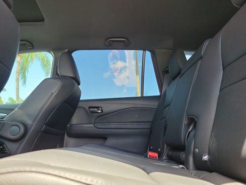 Certified 2023 Honda Passport EX-L image 10
