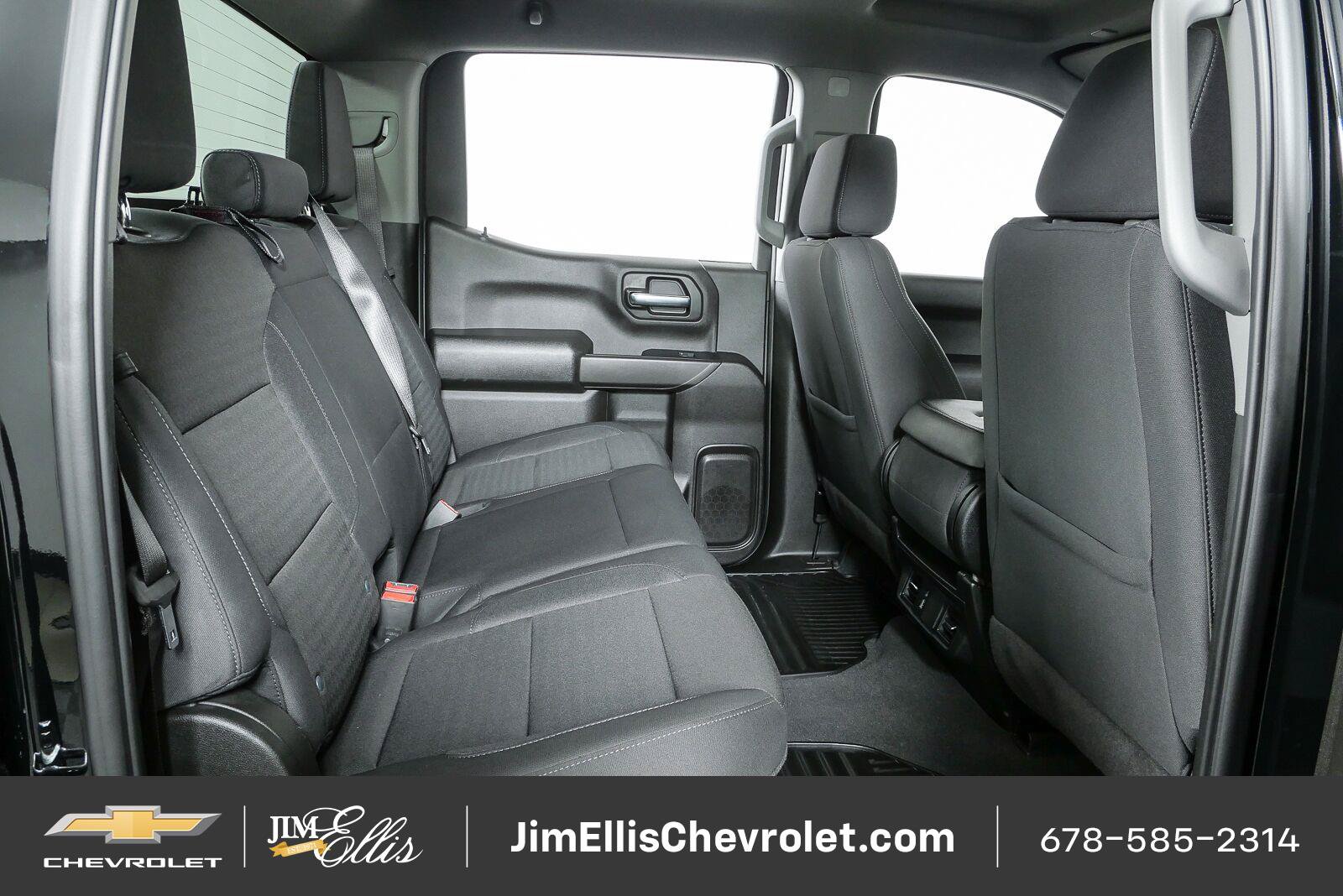 Used 2024 Chevrolet Silverado 1500 Custom w/ Turbomax Blackout Package AWD/4WD image 18