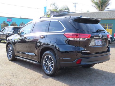Used 2018 Toyota Highlander XLE image 5