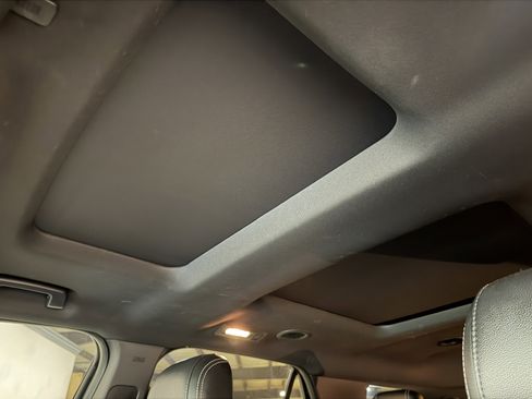 Used 2016 Ford Explorer Limited image 5