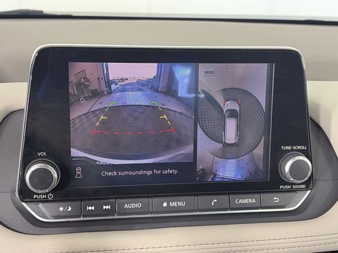 Used 2021 Nissan Rogue SV w/ Premium Package image 21