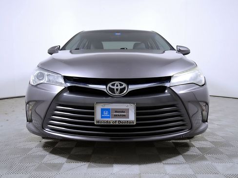 Used 2016 Toyota Camry LE FWD image 5