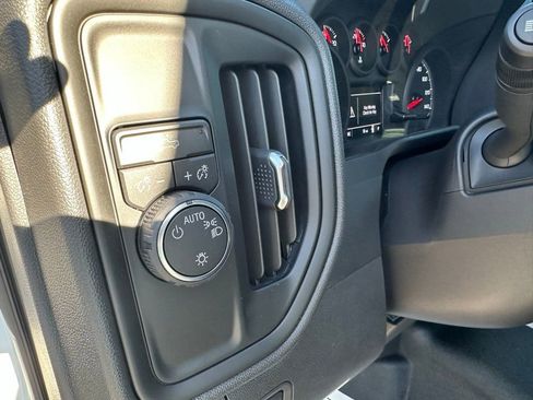 New 2026 Chevrolet Silverado 1500 W/T image 40