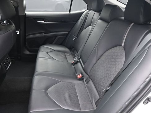 Used 2021 Toyota Camry XSE image 10