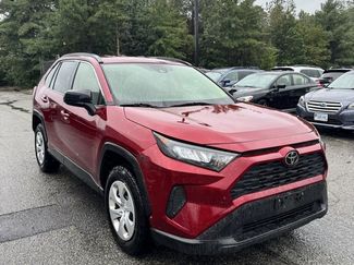 Used 2019 Toyota RAV4 LE image 1