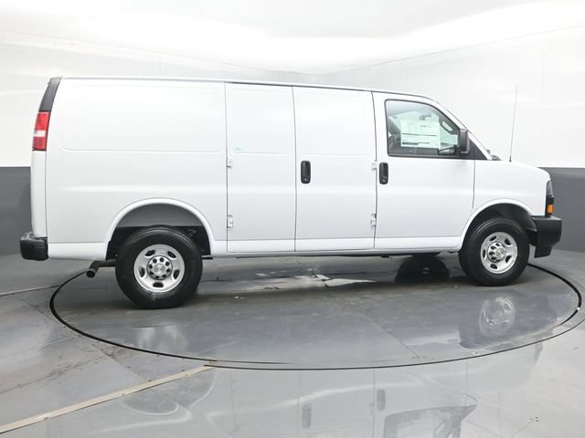 New 2026 Chevrolet Express 2500 w/ Driver Convenience Package RWD image 16