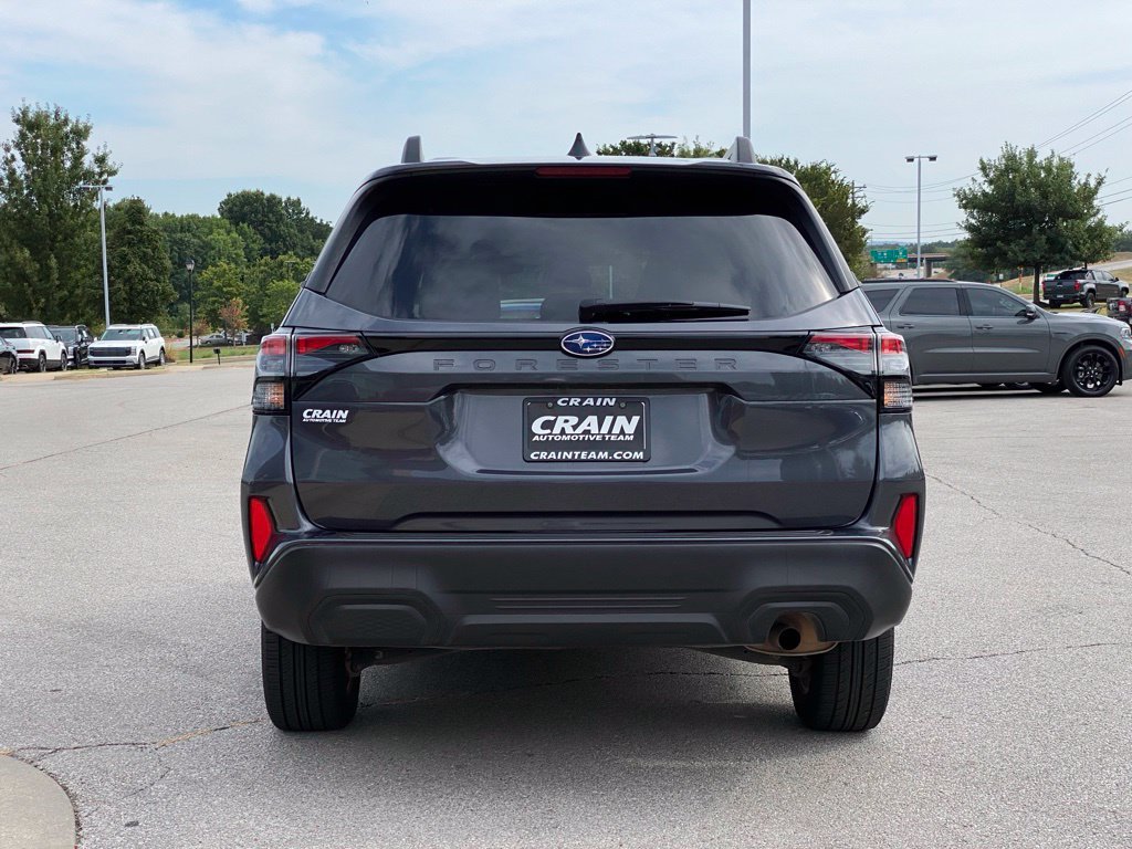 Used 2025 Subaru Forester Premium AWD/4WD image 6