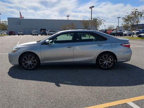 Used 2016 Toyota Camry XSE image 7