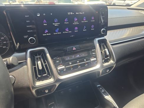Used 2022 Kia Sorento S FWD image 14