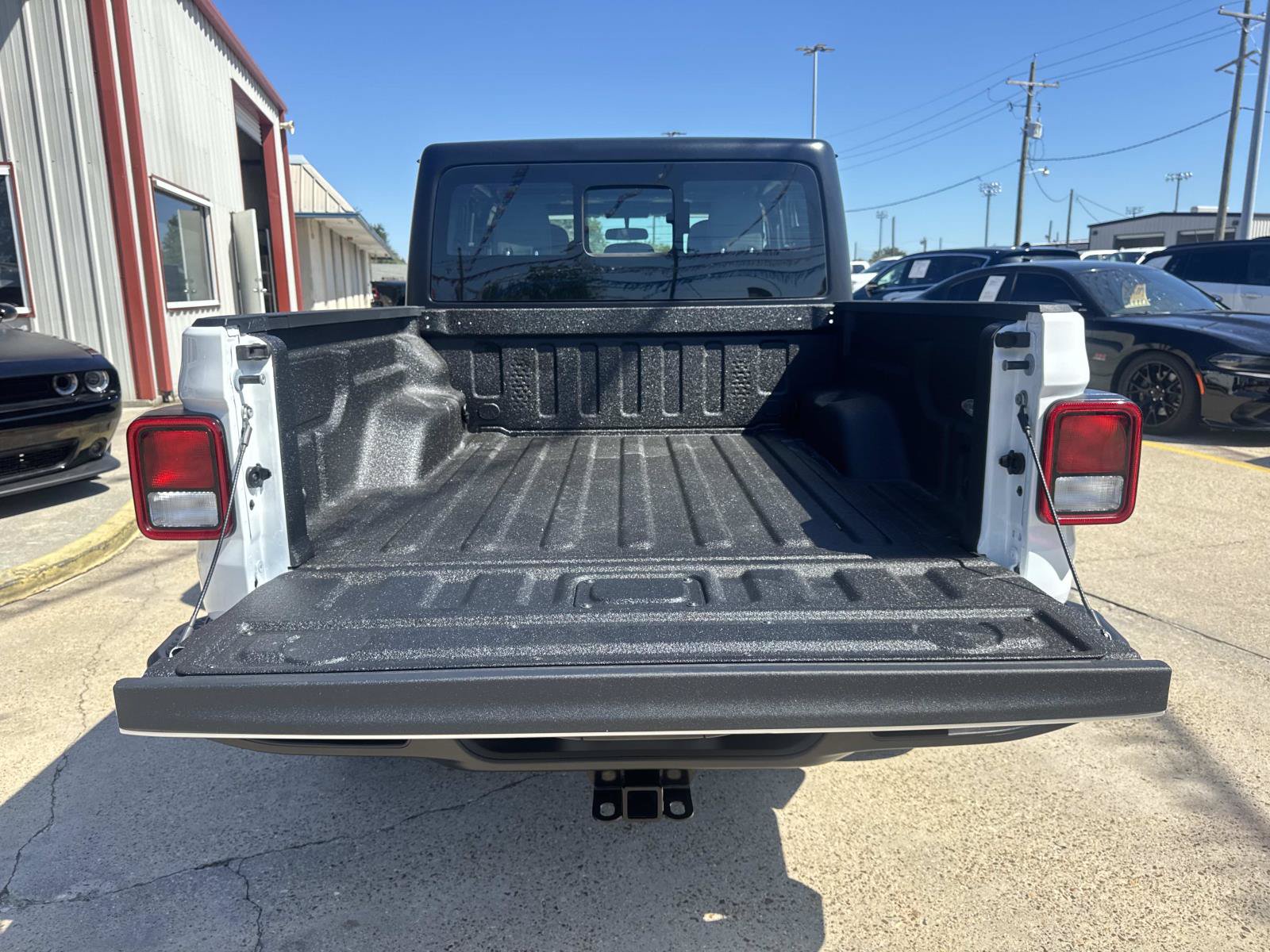Used 2026 Jeep Gladiator Sport AWD/4WD image 8