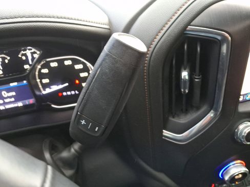 Used 2022 GMC Sierra 1500 AT4 w/ AT4 Premium Package image 15