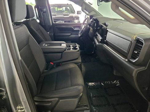 Used 2024 Chevrolet Silverado 1500 LT AWD/4WD image 6