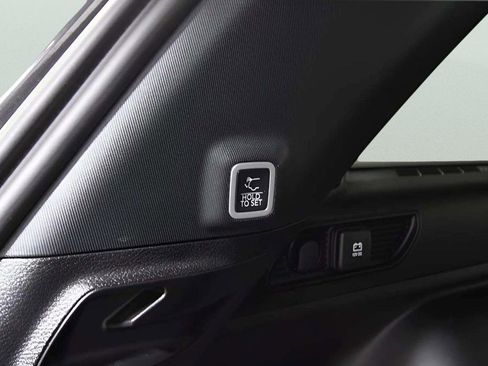 Used 2024 Jeep Grand Cherokee Altitude image 40