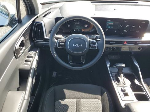 Used 2025 Kia Sorento LX FWD image 25