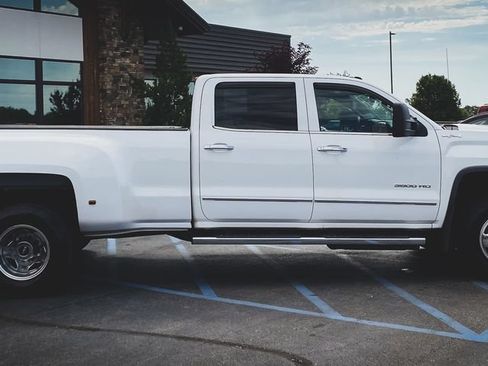 Used 2015 GMC Sierra 3500 SLT AWD/4WD image 16