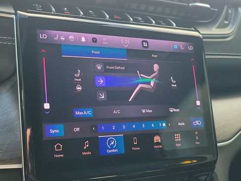 Used 2025 Jeep Grand Cherokee L Limited image 20