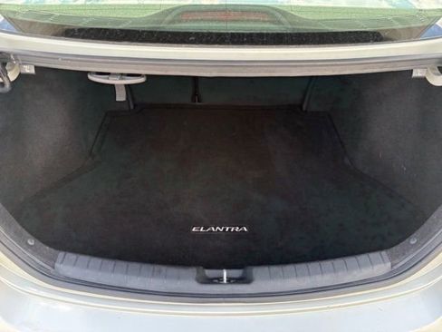 Used 2018 Hyundai Elantra SEL w/ Cargo Package FWD image 16