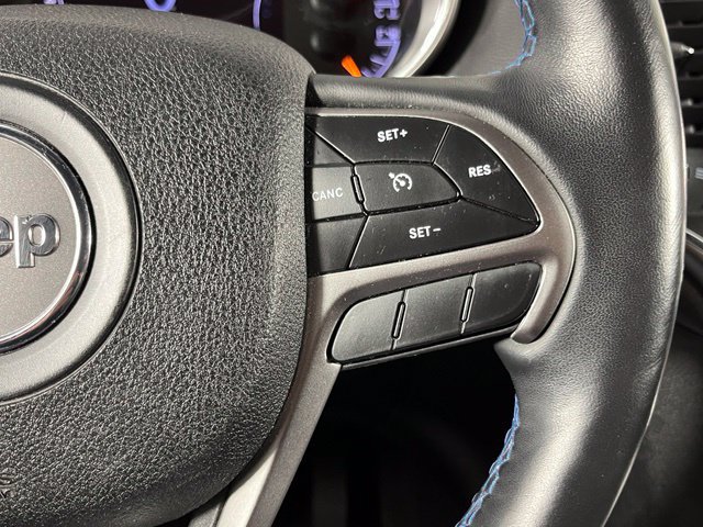 Used 2018 Jeep Grand Cherokee Laredo AWD/4WD image 15