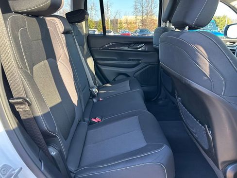 Certified 2023 Jeep Grand Cherokee Laredo w/ Luxury Tech Group I image 25