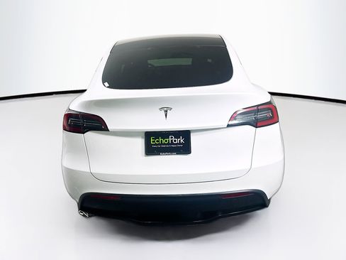 Used 2023 Tesla Model Y RWD image 7