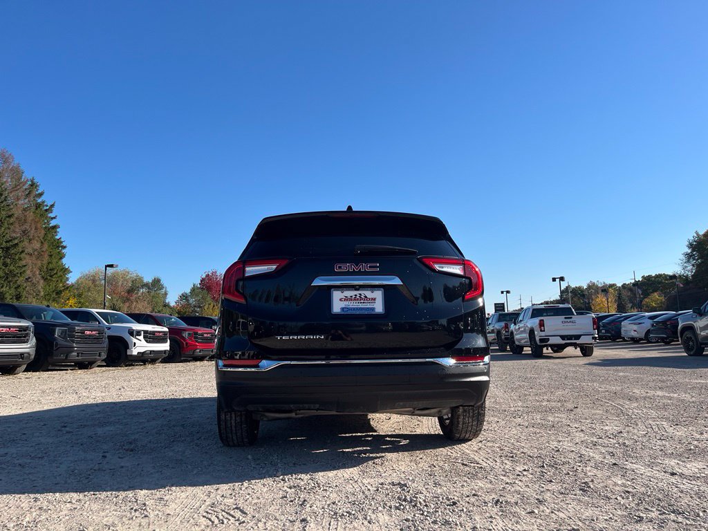 Used 2024 GMC Terrain SLT FWD image 7