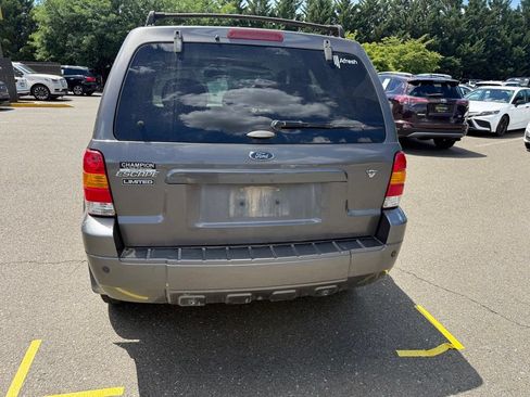 Used 2005 Ford Escape Limited AWD/4WD image 6