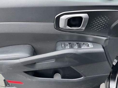 Used 2023 Kia Sorento EX image 21