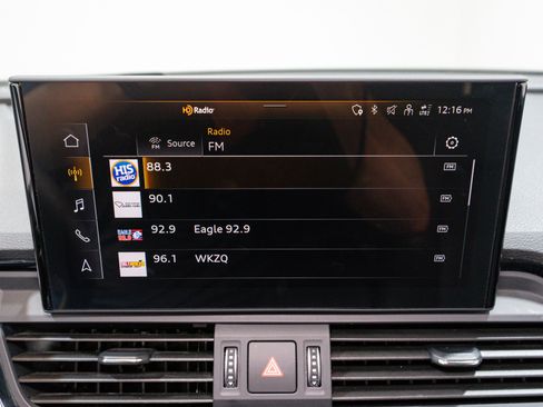 Used 2022 Audi Q5 2.0T Premium Plus image 18