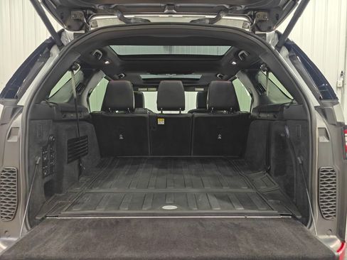 Used 2020 Land Rover Discovery HSE Luxury image 41