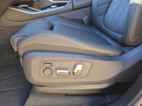 Used 2026 BMW X5 xDrive50e w/ M Sport Package image 17