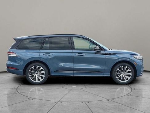 New 2026 Lincoln Aviator AWD image 13