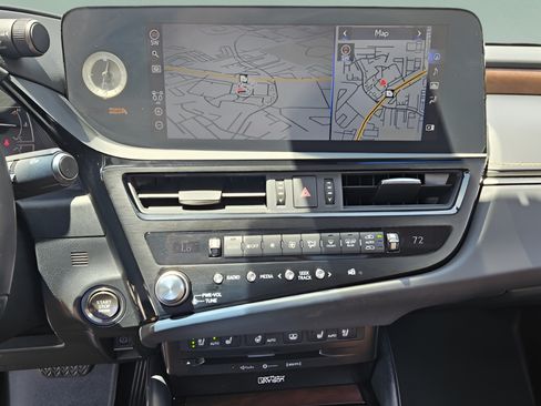 Used 2022 Lexus ES 350 Ultra Luxury w/ Accessory Package FWD image 18
