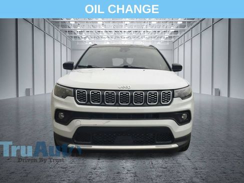 Used 2024 Jeep Compass Limited AWD/4WD image 2