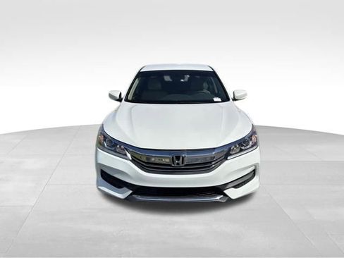 Used 2017 Honda Accord LX image 2
