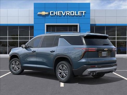 New 2026 Chevrolet Traverse LT image 3