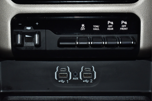 Used 2020 RAM 1500 Laramie AWD/4WD image 24