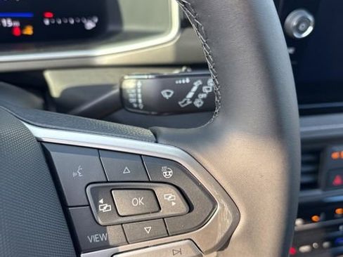 New 2026 Volkswagen Taos SE AWD/4WD image 21