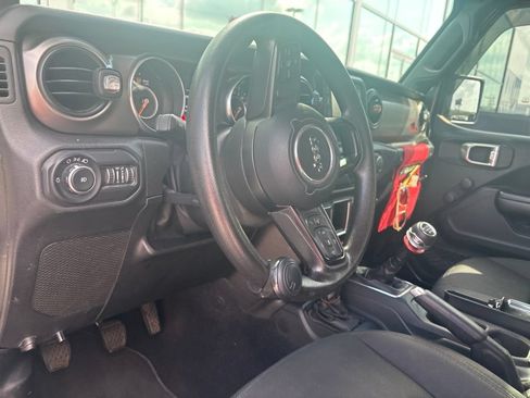 Used 2021 Jeep Wrangler Sport AWD/4WD image 9