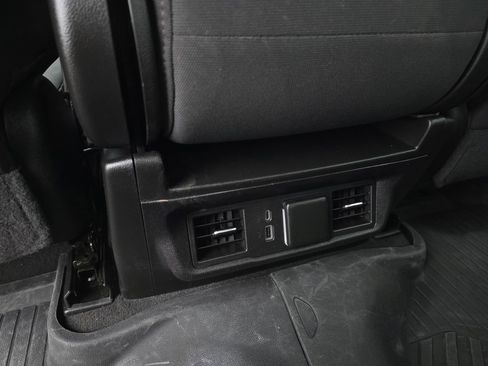 Used 2024 Chevrolet Silverado 2500 LT image 26