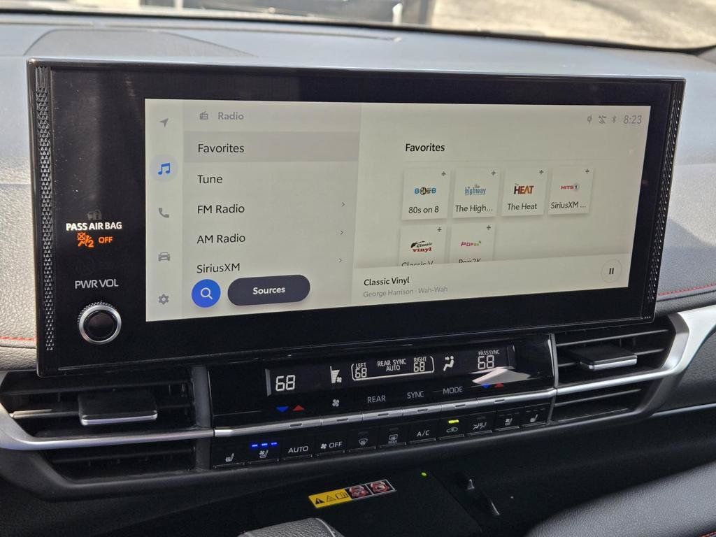 Used 2025 Toyota Sienna XSE w/ XSE Premium Package FWD image 28