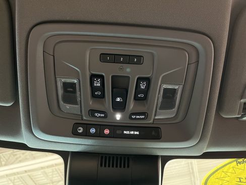 Used 2024 GMC Sierra 3500 Denali w/ Denali Reserve Package image 28