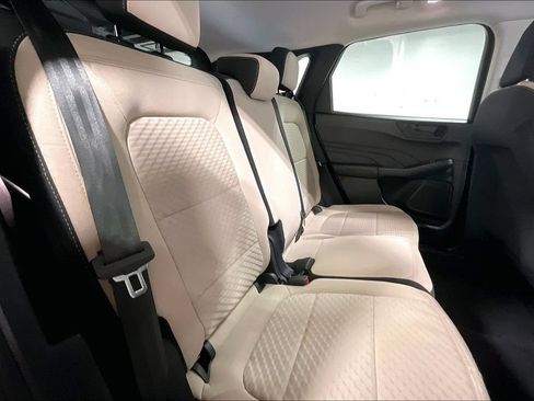 Used 2022 Ford Escape SE FWD image 32