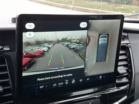 Used 2023 Ford Transit 350 XLT image 18