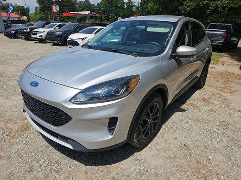Used 2020 Ford Escape SE FWD image 1